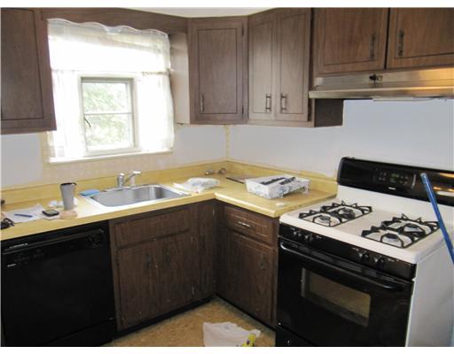 112 Fairview Avenue McKees Rocks, PA 15136 - Photo 7 of 15 Kitchen.