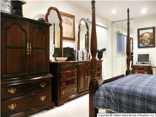 126 Timber Ridge Drive Staten Island, NY 10306 - Photo 16 of 20 Additional Photo