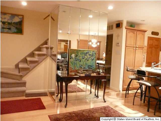 126 Timber Ridge Drive Staten Island, NY 10306 - Photo 5 of 20 Additional Photo