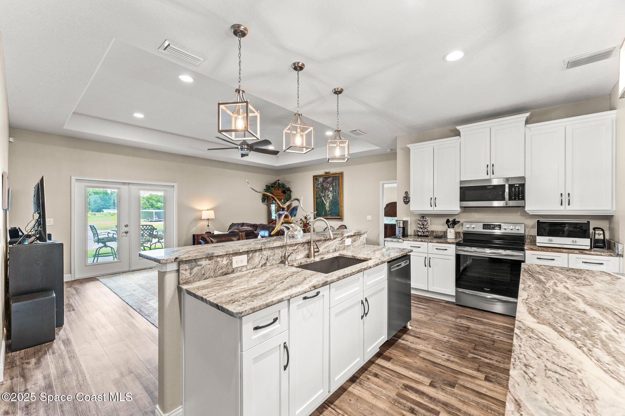 6435 Dixie Way Mims, FL 32754 - Photo 17 of 56 kitchen