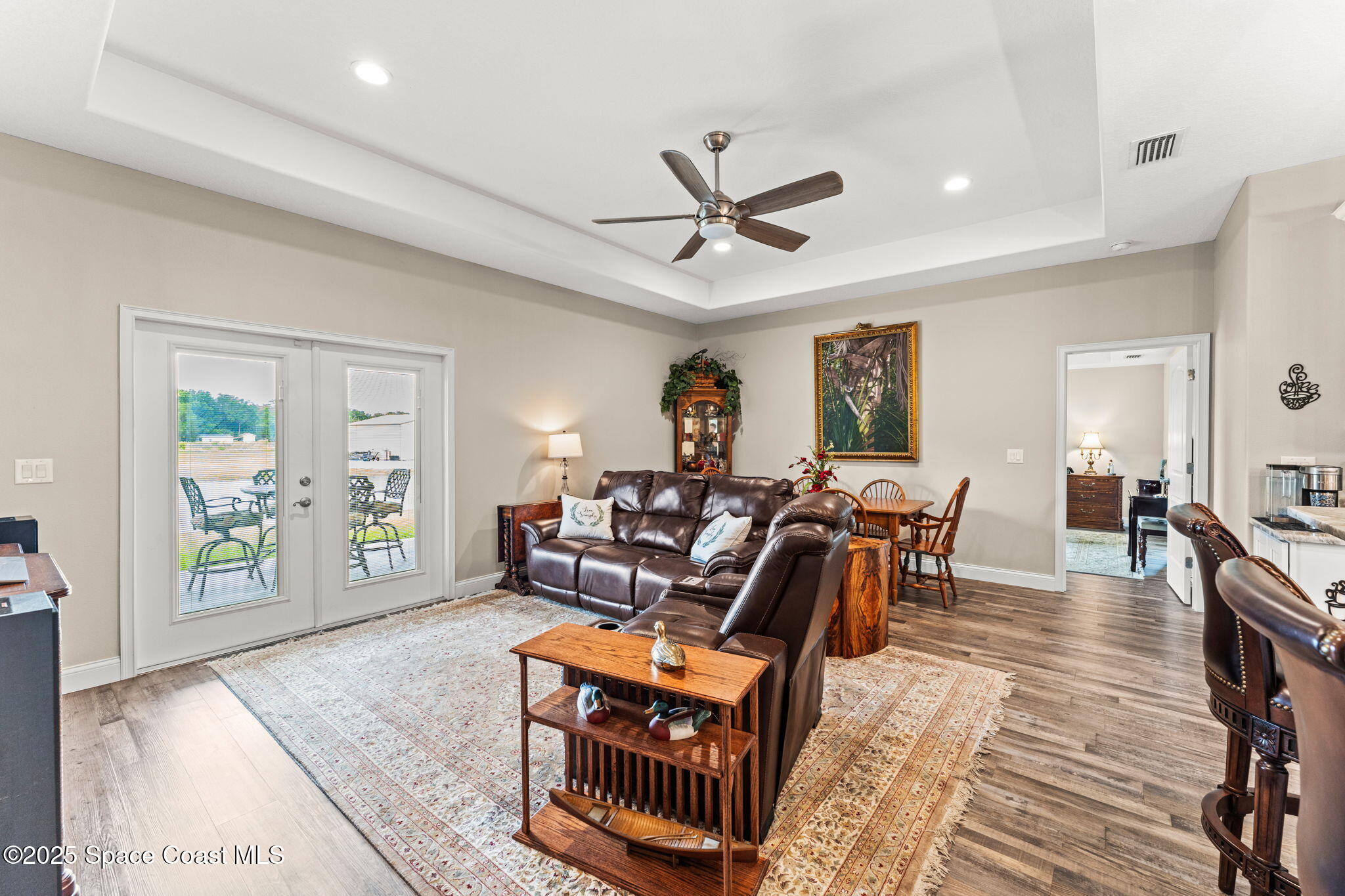 6435 Dixie Way Mims, FL 32754 - Photo 22 of 56 living room