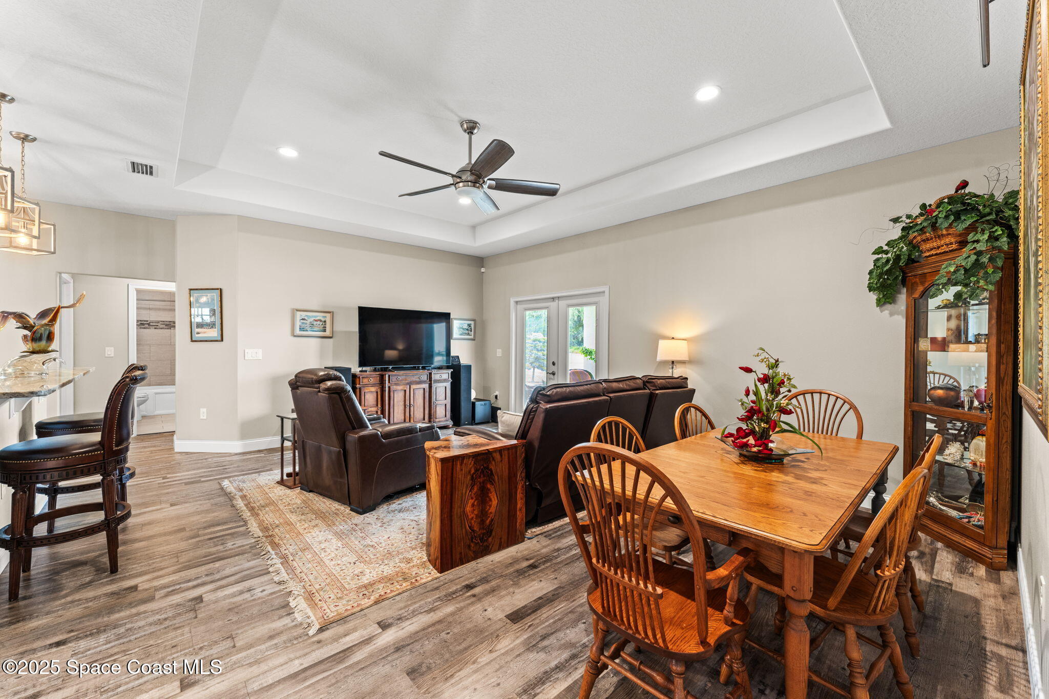 6435 Dixie Way Mims, FL 32754 - Photo 23 of 56 living room