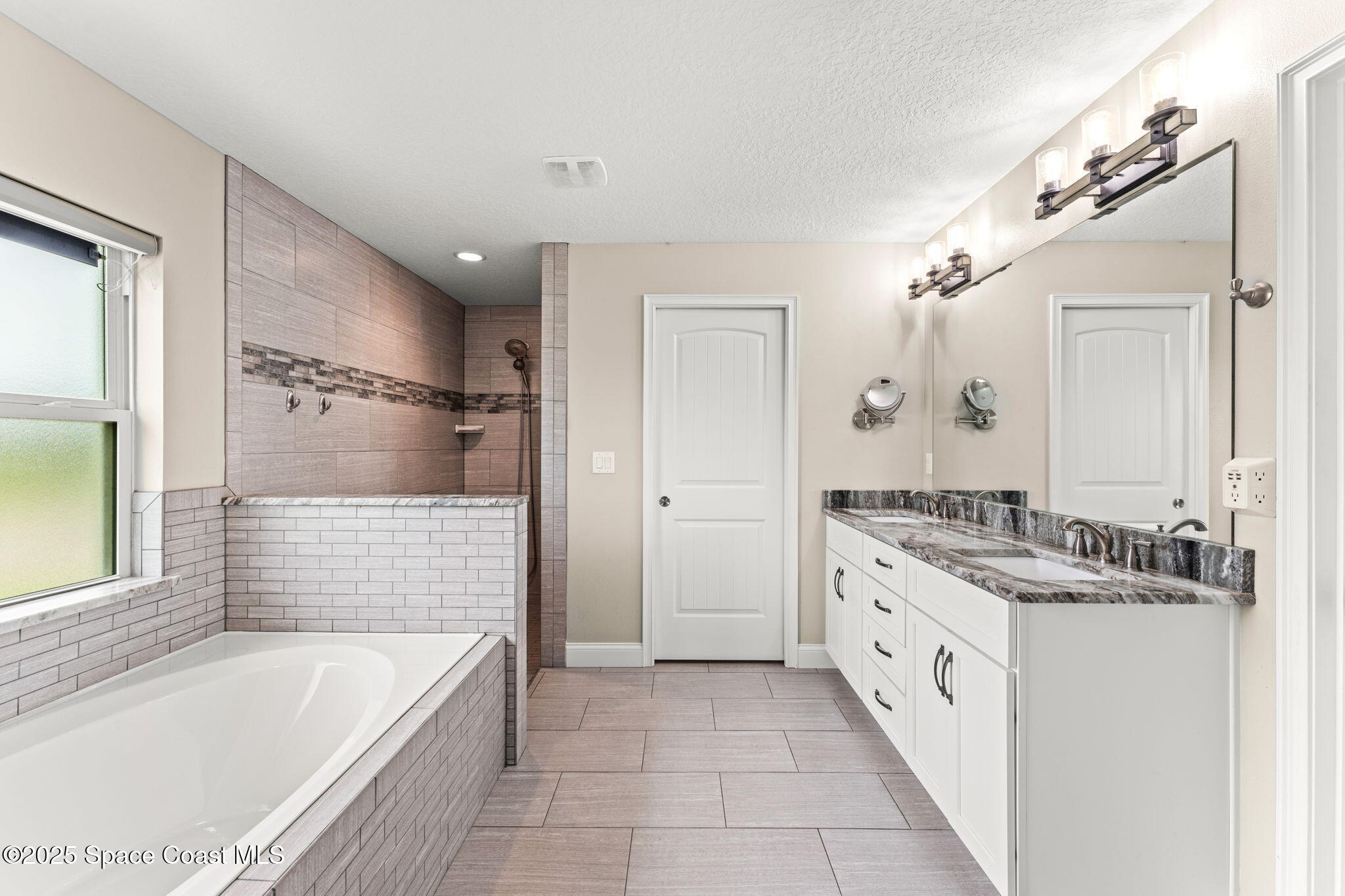 6435 Dixie Way Mims, FL 32754 - Photo 27 of 56 primary bathroom