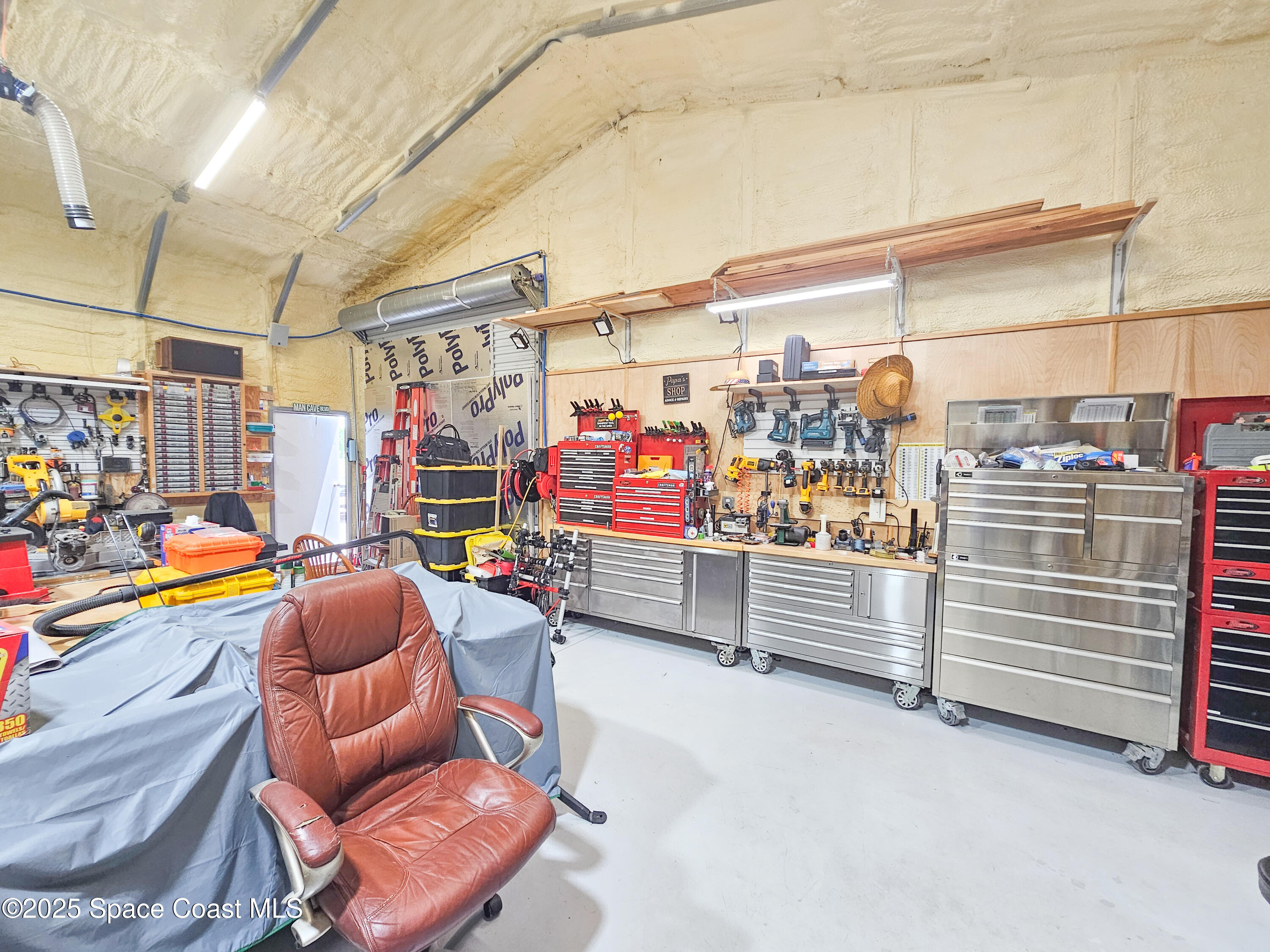 6435 Dixie Way Mims, FL 32754 - Photo 41 of 56 shop interior