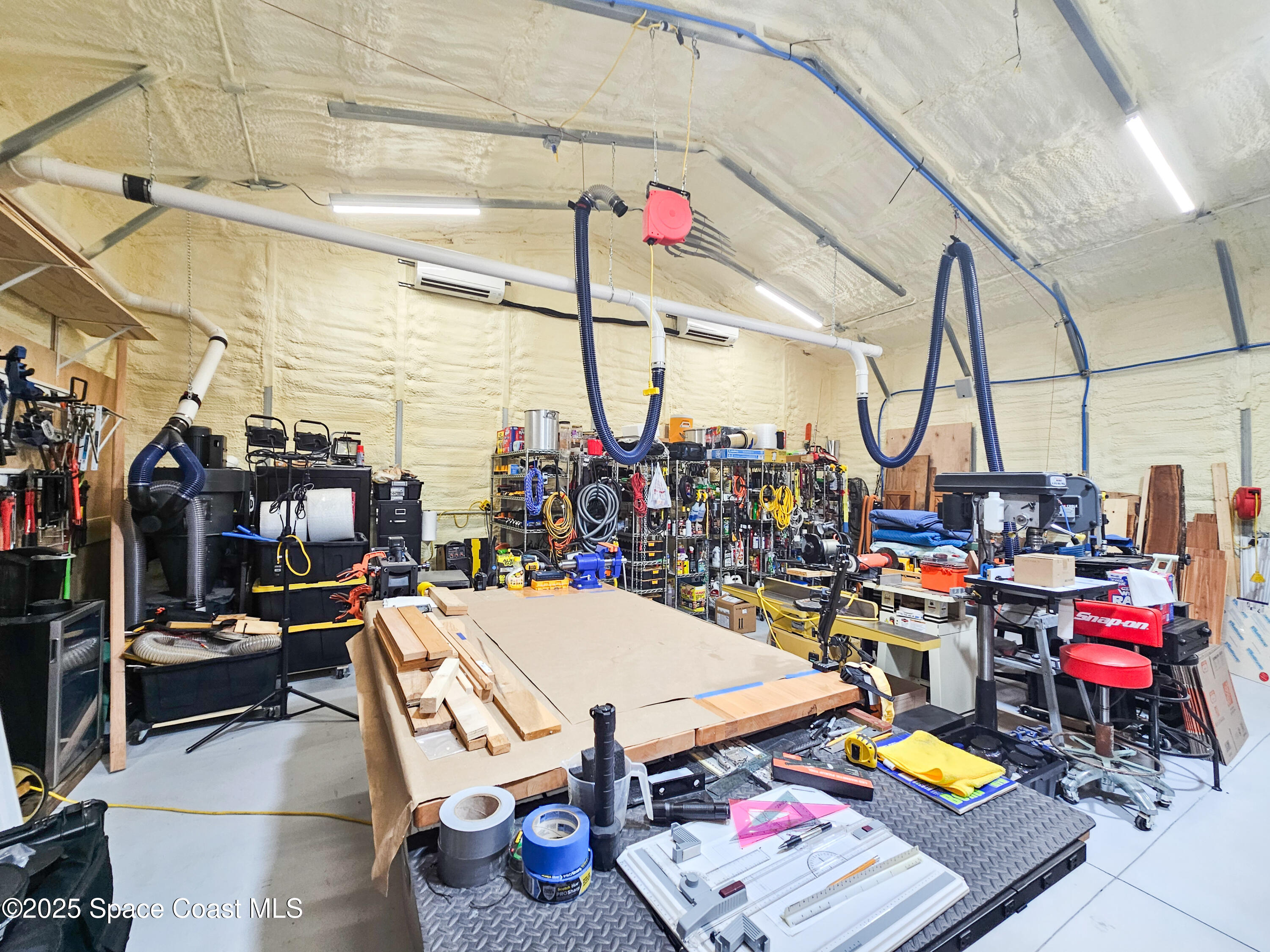 6435 Dixie Way Mims, FL 32754 - Photo 42 of 56 shop interior