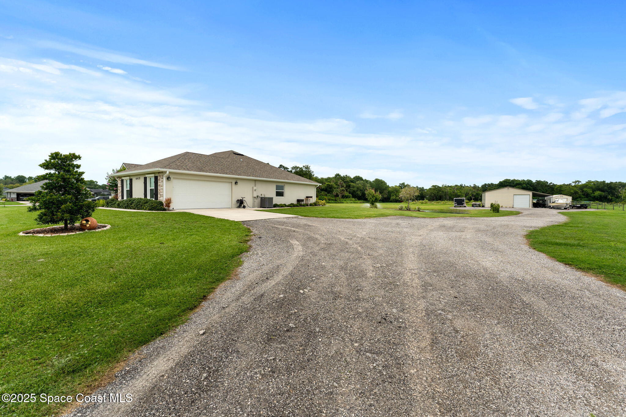 6435 Dixie Way Mims, FL 32754 - Photo 5 of 56 driveway