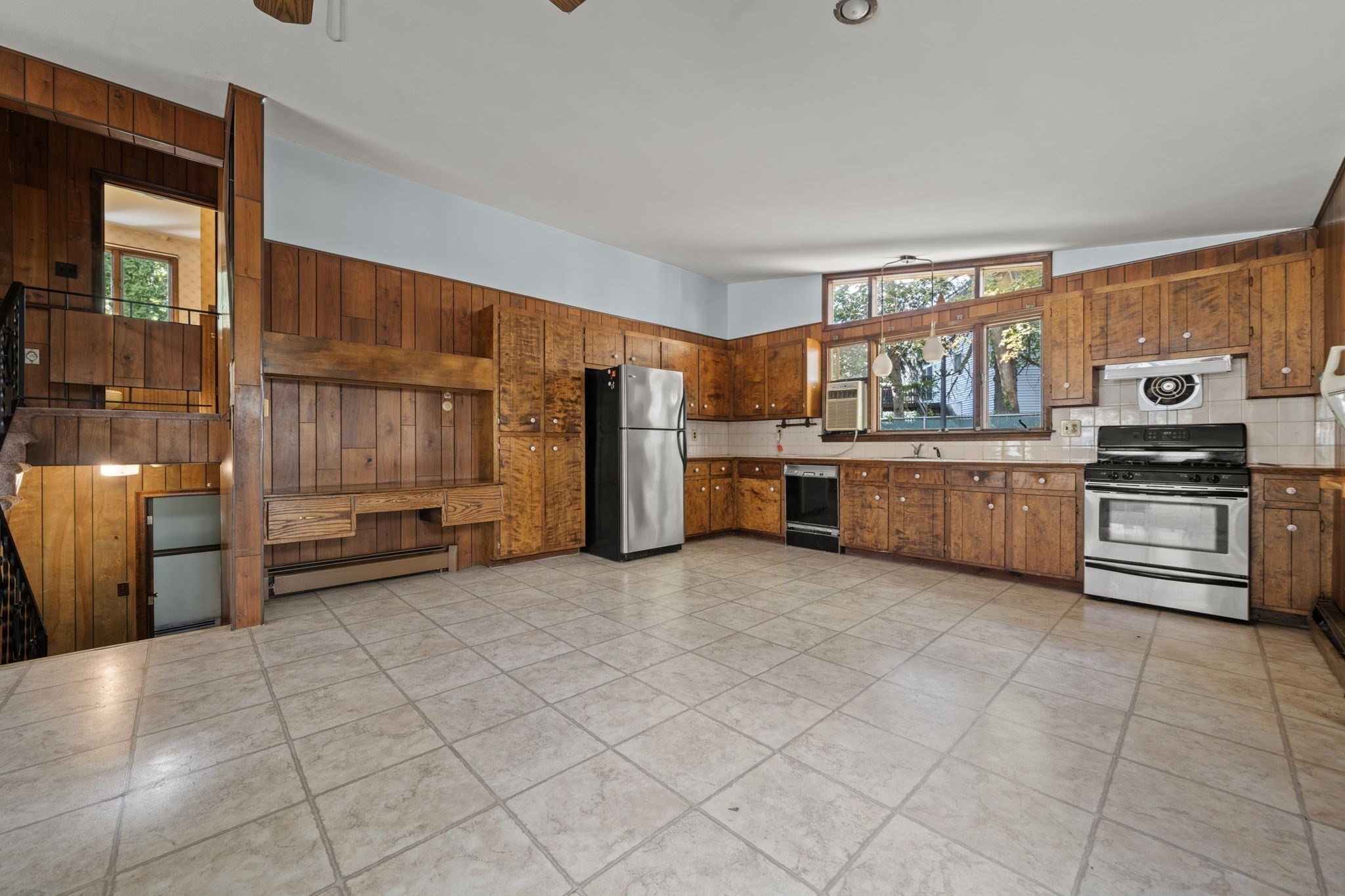 59 Hally Road Lowell, MA 01854 - Photo 8 of 38 Gallery Image 8