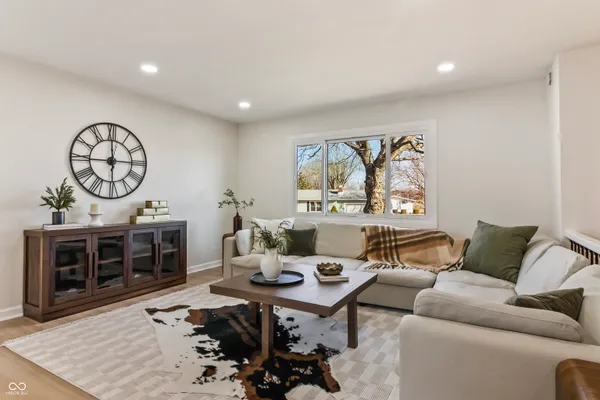 $899,000 | 1940 Nantucket Drive, Cicero, IN 46034