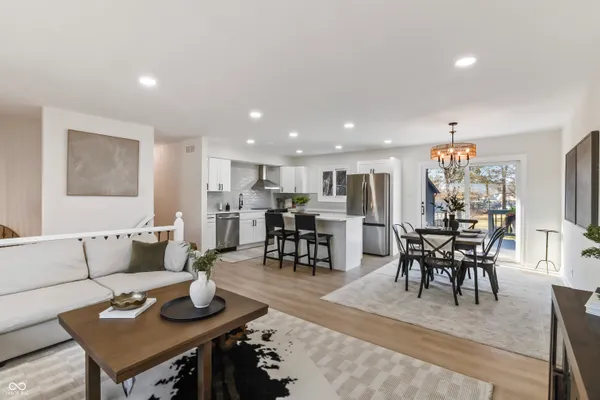 $899,000 | 1940 Nantucket Drive, Cicero, IN 46034