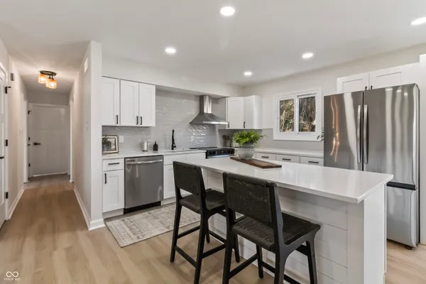 $899,000 | 1940 Nantucket Drive, Cicero, IN 46034