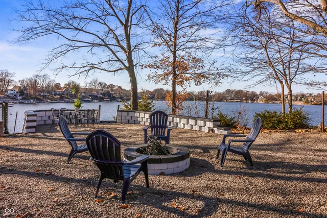 $895,000 | 1940 Nantucket Drive, Cicero, IN 46034