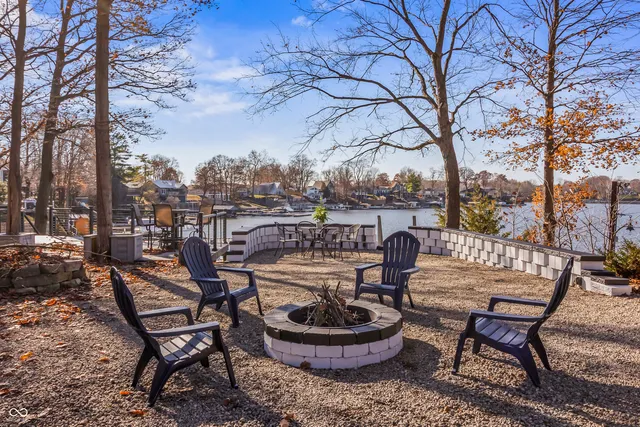 $895,000 | 1940 Nantucket Drive, Cicero, IN 46034