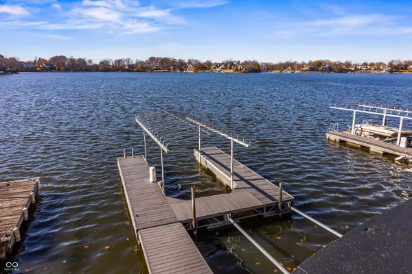 $899,000 | 1940 Nantucket Drive, Cicero, IN 46034