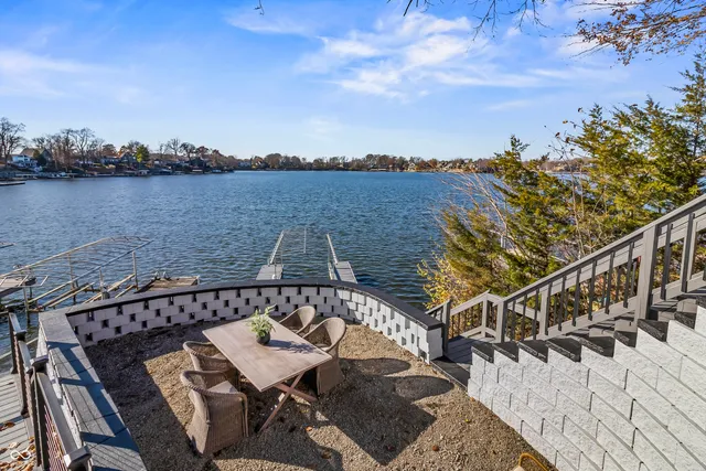 $895,000 | 1940 Nantucket Drive, Cicero, IN 46034