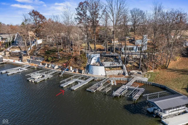 $895,000 | 1940 Nantucket Drive, Cicero, IN 46034