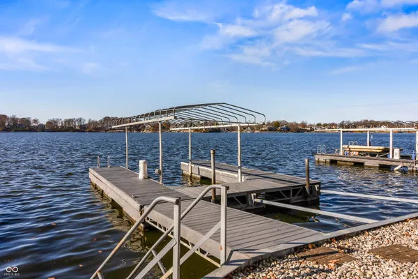 $899,000 | 1940 Nantucket Drive, Cicero, IN 46034