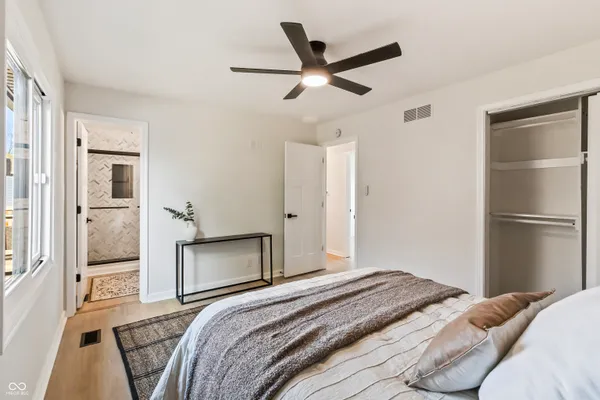 $899,000 | 1940 Nantucket Drive, Cicero, IN 46034