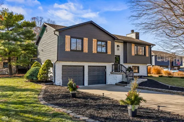 $845,000 | 1940 Nantucket Drive, Cicero, IN 46034