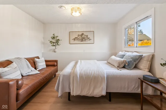 $895,000 | 1940 Nantucket Drive, Cicero, IN 46034