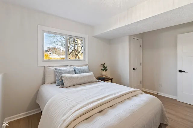 $895,000 | 1940 Nantucket Drive, Cicero, IN 46034