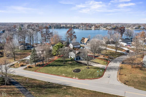 $845,000 | 1940 Nantucket Drive, Cicero, IN 46034