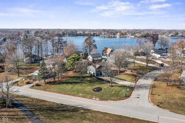 $895,000 | 1940 Nantucket Drive, Cicero, IN 46034