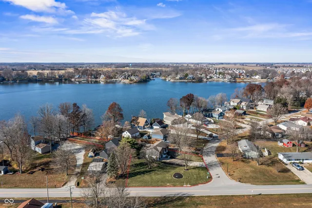 $895,000 | 1940 Nantucket Drive, Cicero, IN 46034