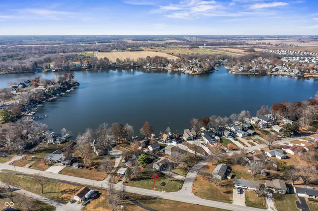 $895,000 | 1940 Nantucket Drive, Cicero, IN 46034