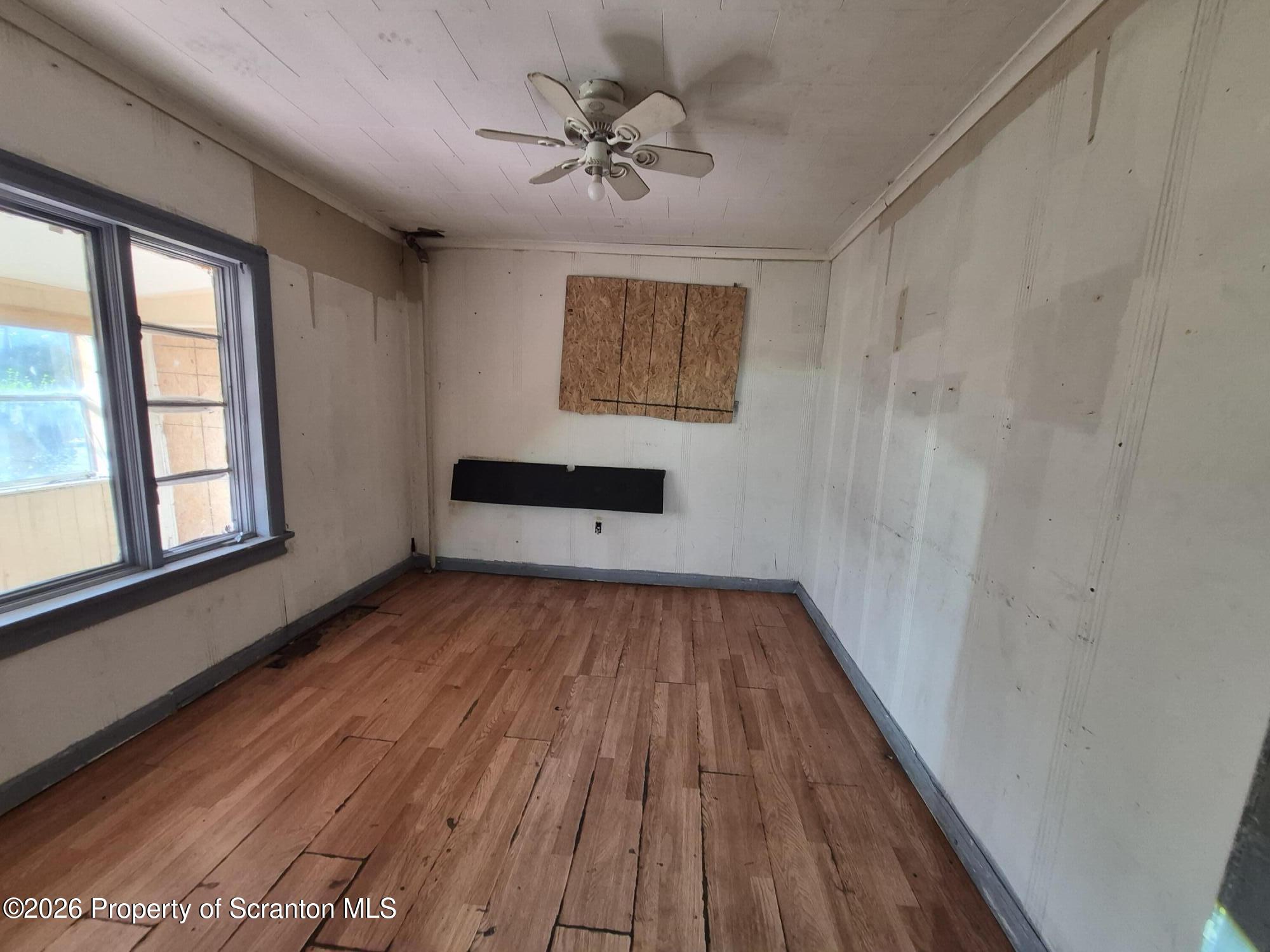 511 Meridian Avenue Scranton, PA 18504 - Photo 5 of 13 20260913_160750