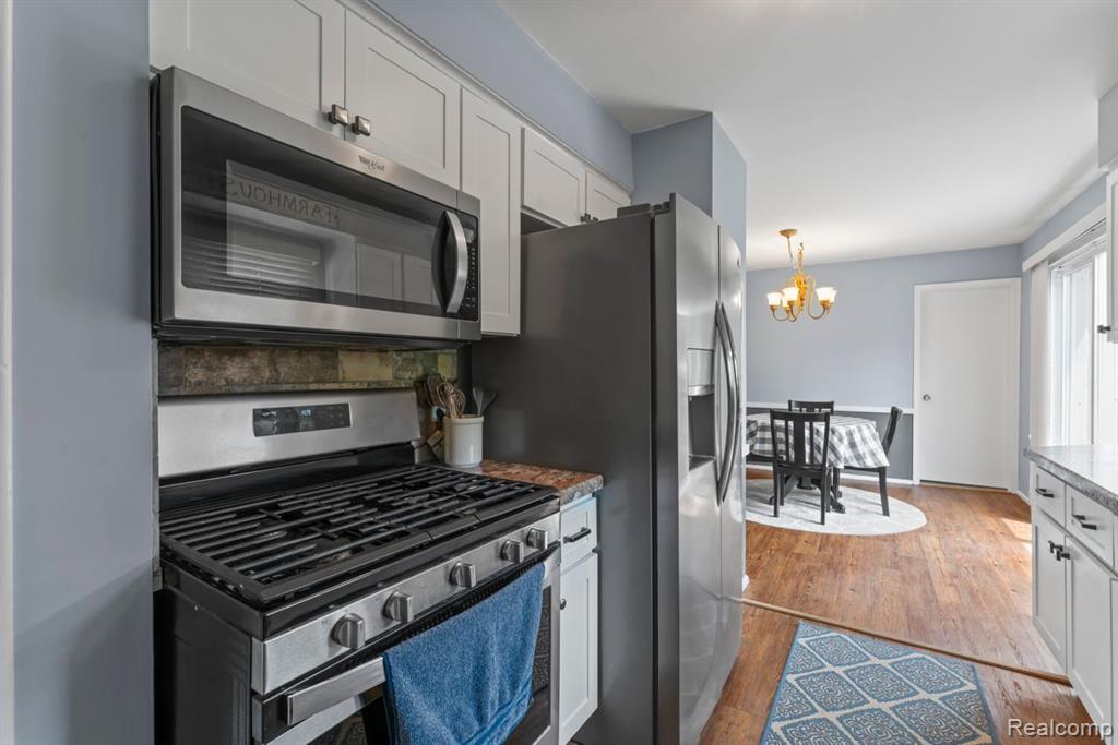 220 Old Bridge Road Grand Blanc, MI 48439 - Photo 14 of 33 Gallery Image 14