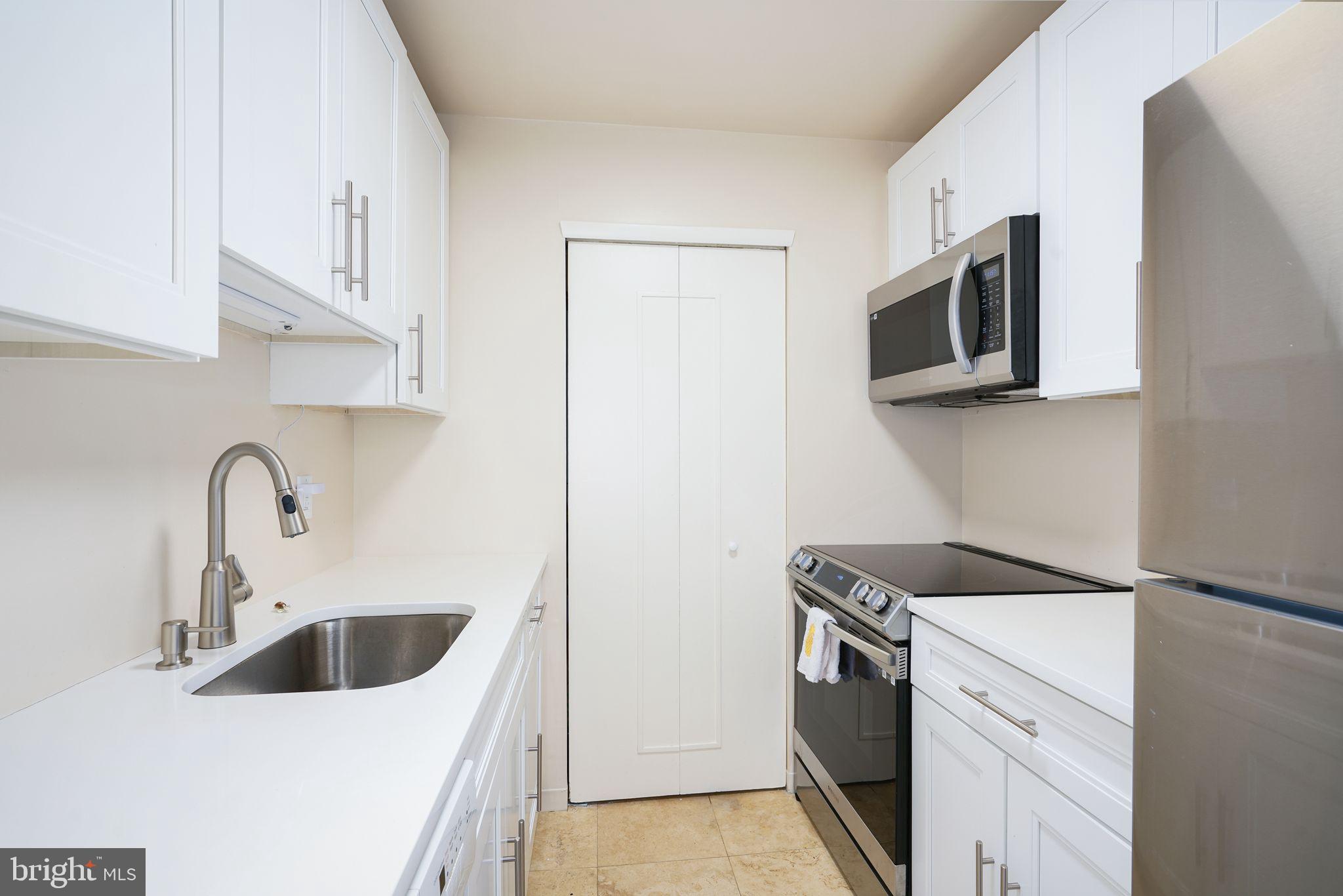 541 South 12th Street, Unit B Philadelphia, PA 19147 - Photo 3 of 36