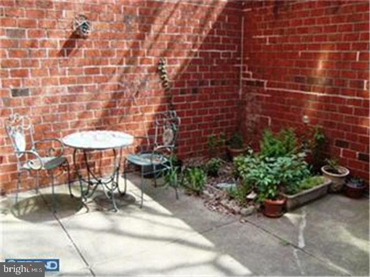 541 South 12th Street, Unit B Philadelphia, PA 19147 - Photo 33 of 36