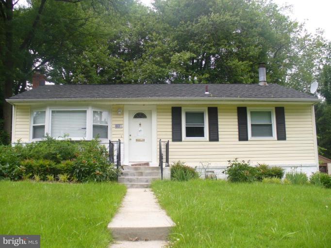 109 Tapawingo Road Southwest Vienna, VA 22180 - Photo 1 of 10 Exterior (Main)