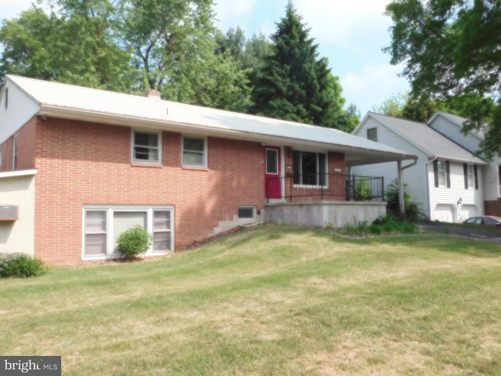 515 Ridgeview Avenue Elizabethtown, PA 17022 - Photo 3 of 6 Gallery Image 3
