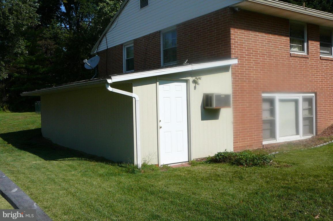 515 Ridgeview Avenue Elizabethtown, PA 17022 - Photo 4 of 6 Gallery Image 4
