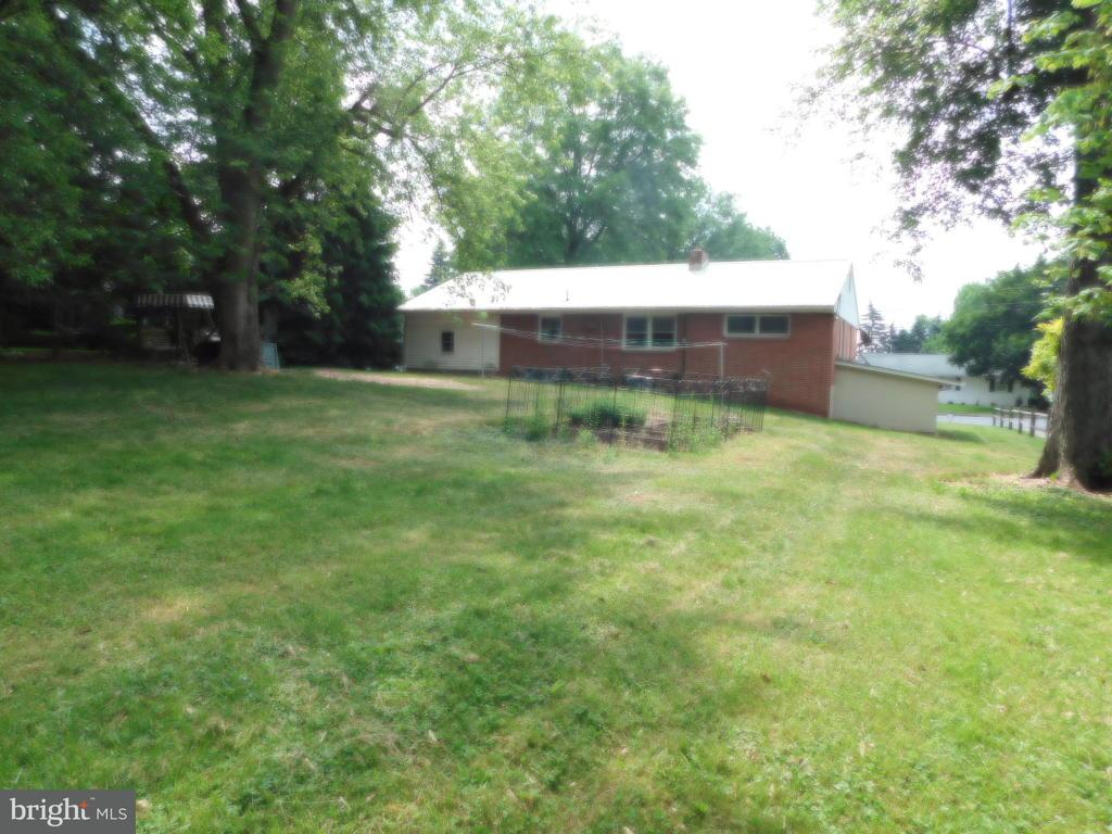 515 Ridgeview Avenue Elizabethtown, PA 17022 - Photo 5 of 6 Gallery Image 5