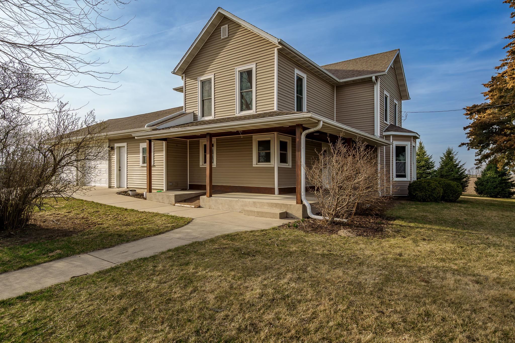 10182 North Adeline Road German Valley, IL 61039 - Photo 3 of 42 Gallery Image 3