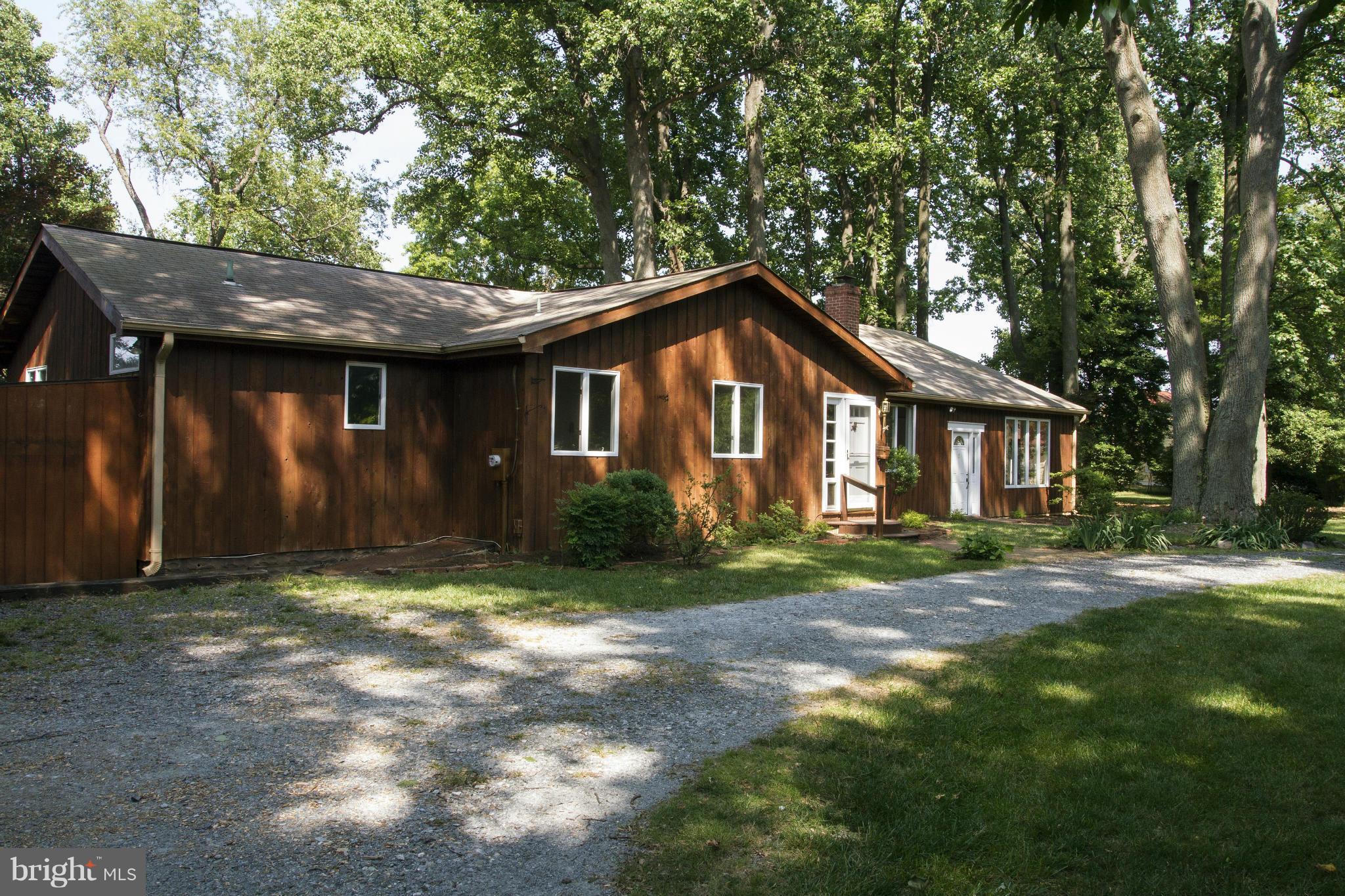 2001 Chesapeake Road Annapolis, MD 21409 - Photo 2 of 30 Exterior (Front) view from circular drive