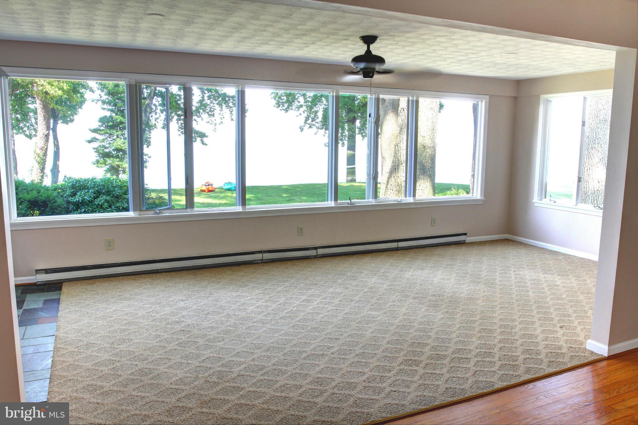 2001 Chesapeake Road Annapolis, MD 21409 - Photo 8 of 30 Great Rm is a wall of glass
