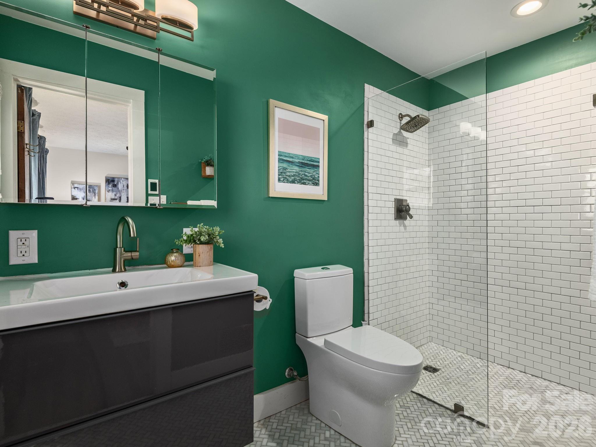 8 Fernlawn Road Asheville, NC 28805 - Photo 18 of 40 Gallery Image 18