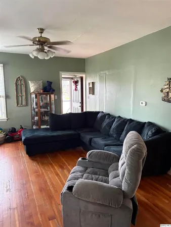 $134,500 | 120 West South Street, Mount Sterling, IL 62353