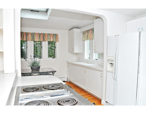 12 Lockeland Road Winchester, MA 01890 - Photo 5 of 16