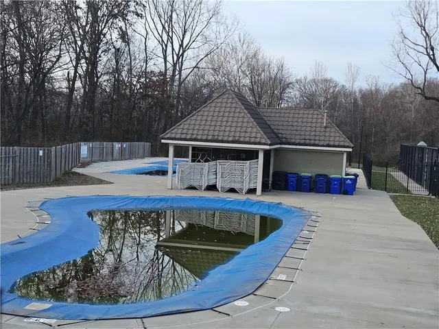 $379,000 | 13804 West 55th Terrace, Shawnee, KS 66216