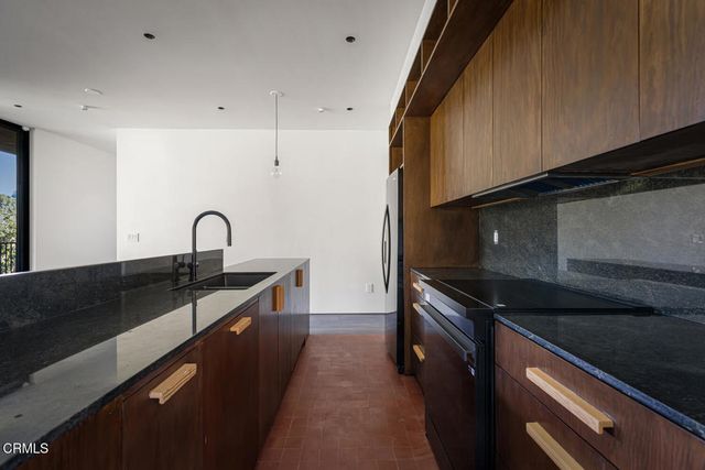 $1,497,000 | 596 Quail Drive, Los Angeles, CA 90065