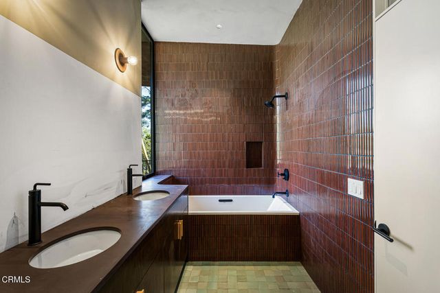 $1,497,000 | 596 Quail Drive, Los Angeles, CA 90065