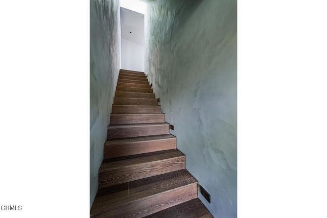 $1,497,000 | 596 Quail Drive, Los Angeles, CA 90065