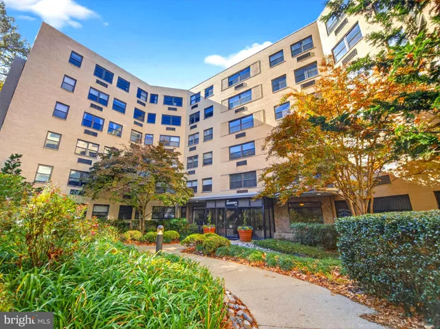$198,000 | 1801 Clydesdale Place Northwest, Unit 211, Washington, DC 20009