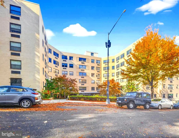 $198,000 | 1801 Clydesdale Place Northwest, Unit 211, Washington, DC 20009
