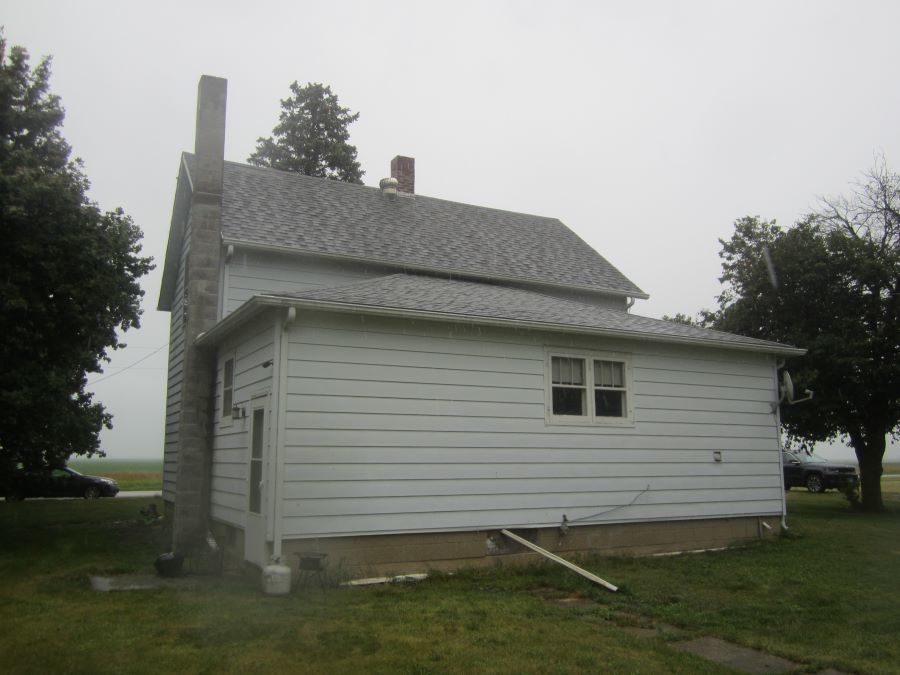 475 North 1900 East Road Milford, IL 60953 - Photo 3 of 10 a view of a house with a yard
