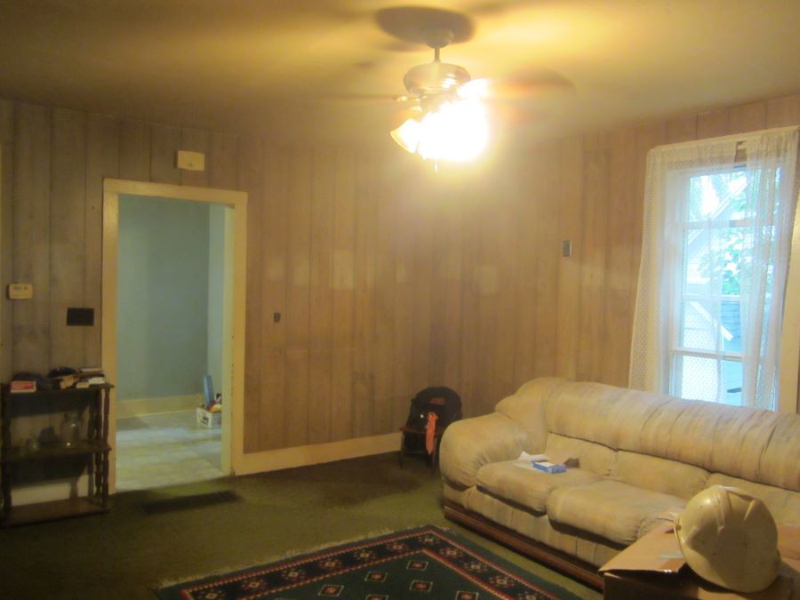 475 North 1900 East Road Milford, IL 60953 - Photo 6 of 10 a living room with furniture and a window